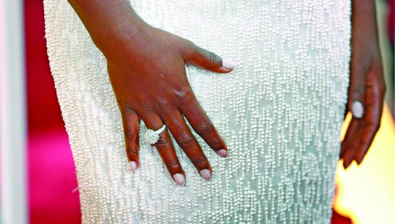 Thief says pearls on Nyong’o Oscars dress are ‘fake’