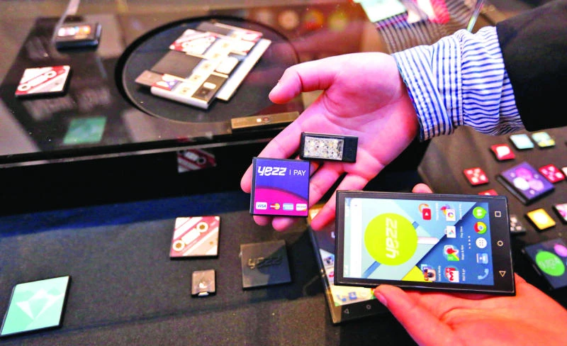 Build-your-own Google handset reconstructs smartphone