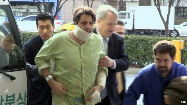 American envoy leaves Seoul hospital after knife attack