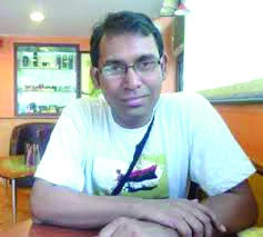 Bangladesh court indicts 8 in killing of blogger