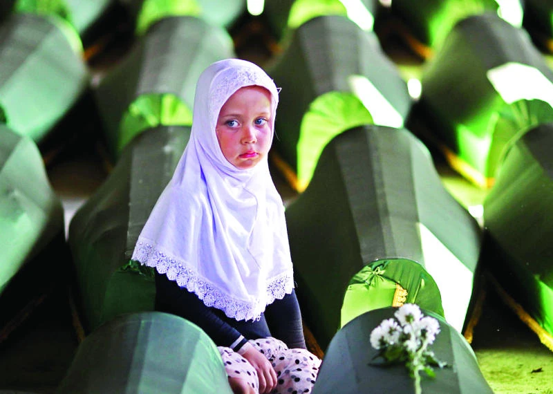 8 Bosnia massacre suspects arrested