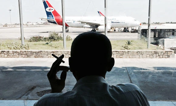Houthis seize airport