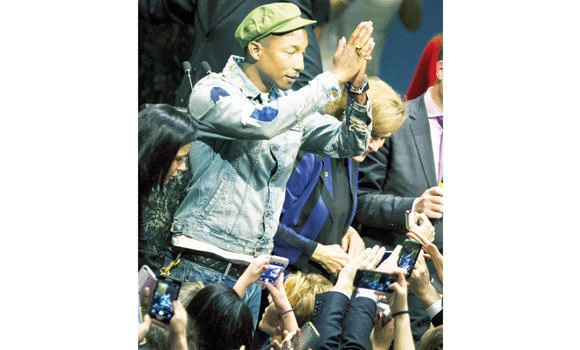 ‘Happy’ Pharrell mobbed at UN
