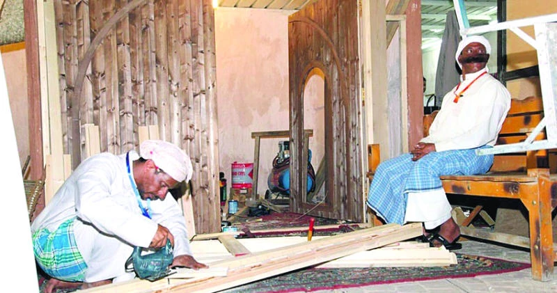 Skilled carpenter draws attention at EP festival