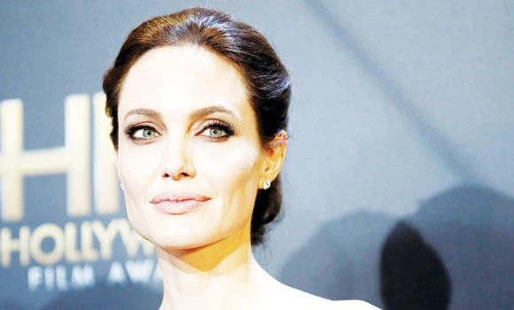Hats off! Cancer experts laud Jolie