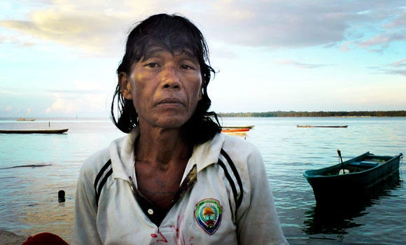 About 4,000 stranded on Indonesian islands