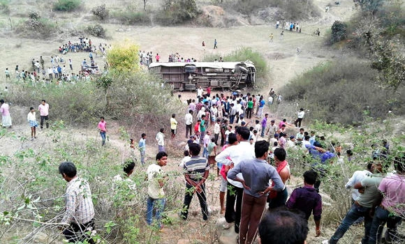 11 dead as bus plunges into a gorge in India