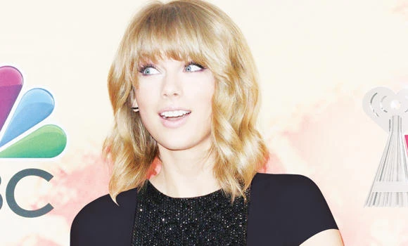 Swift sweeps iHeartRadio Awards