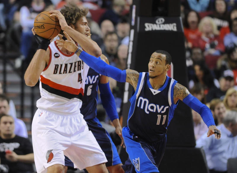 Blazers win fifth straight with victory over Mavericks