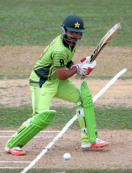 Pakistan moves into top four after routing UAE