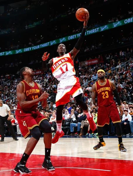 Hawks halt Cavs in battle of Eastern powers