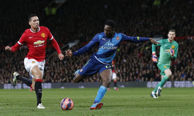 Welbeck sinks United as Arsenal reaches FA Cup semis