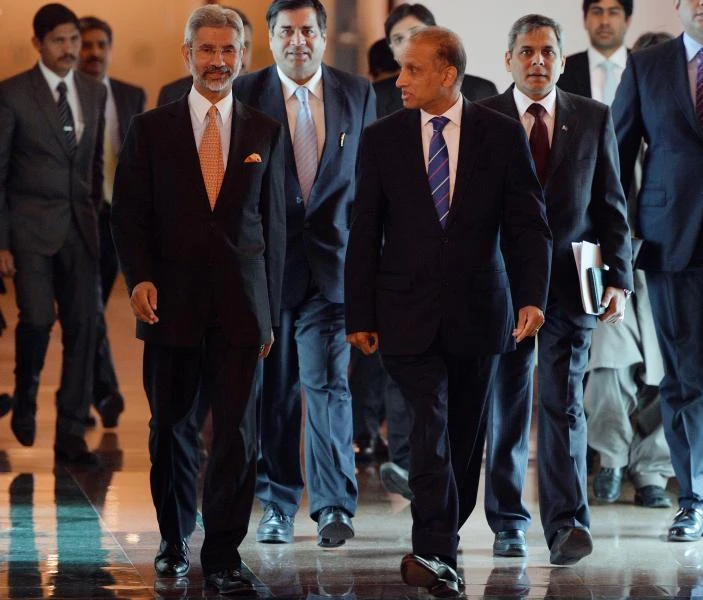 Indian envoy in Pakistan for rare visit praises talks
