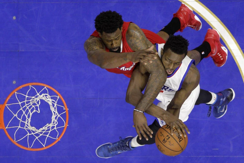 Paul, Jordan lead Clippers in rout of 76ers