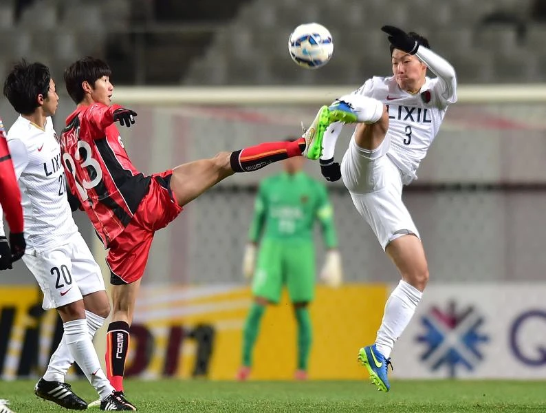Goulart hat trick lifts Guangzhou to victory