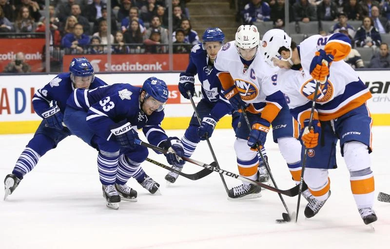 Islanders rally for 4-3 win over Maple Leafs