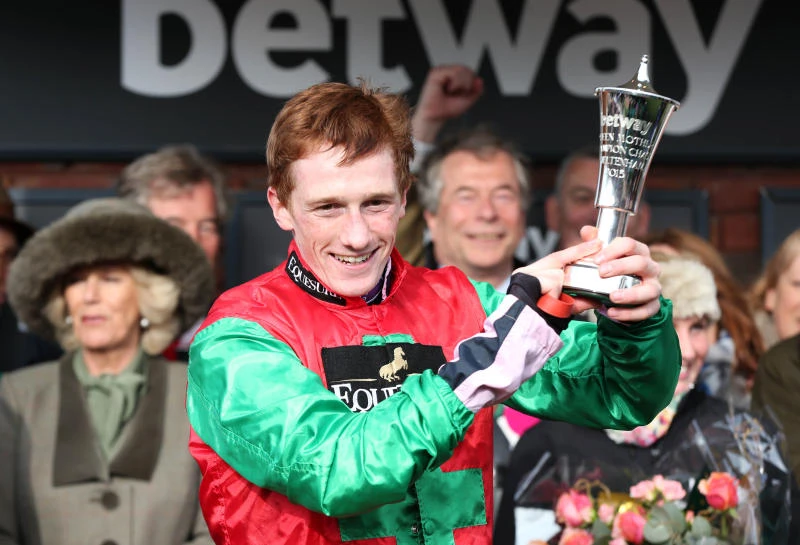 Dettori-bred Dodging Bullets hits Champion Chase target