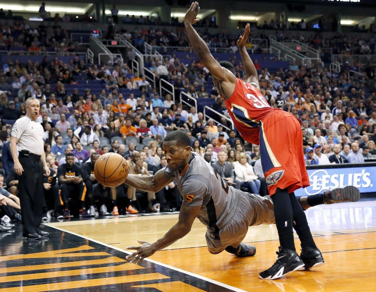Suns boost playoff hopes with win against Pelicans