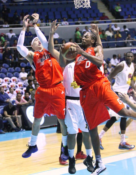 Davis stars for Meralco in win over Barako