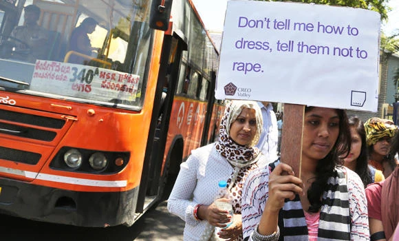 Robbers gang-rape old nun at India school