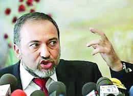 Lieberman spits venom: Behead disloyal Arabs!