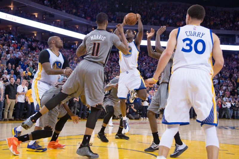 Warriors pinch thrilling win against Suns