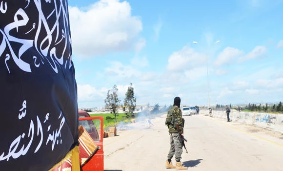 IS militants seize most of Damascus refugee camp