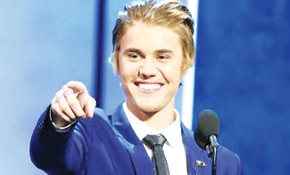 Bieber has last word at roast