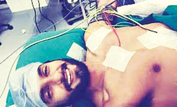 Ranveer undergoes surgery, tweets live