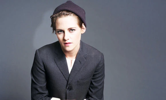 With a wink to ‘Twilight,’ Stewart speeds forward