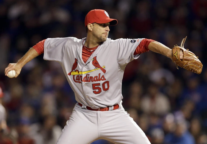 Wainwright manhandles Cubs on MLB opening night