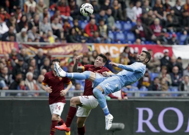 Klose on target as Lazio keeps tabs on Roma