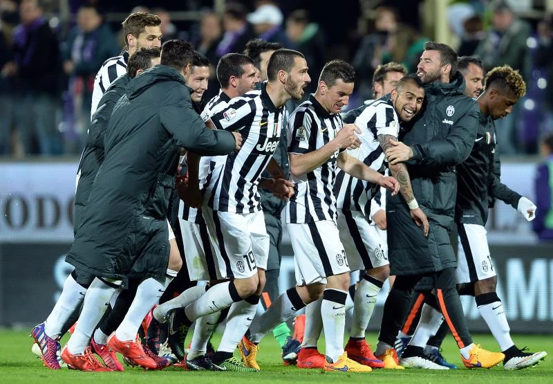 Juventus blitzes Fiorentina to reach Cup final