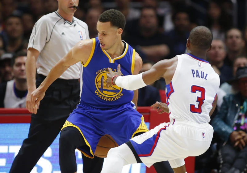 Curry, Thompson lead Warriors past Clippers