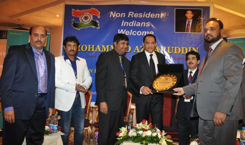 Azharuddin bats for cricket academy in Riyadh
