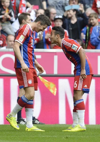 Bayern moves closer to title
