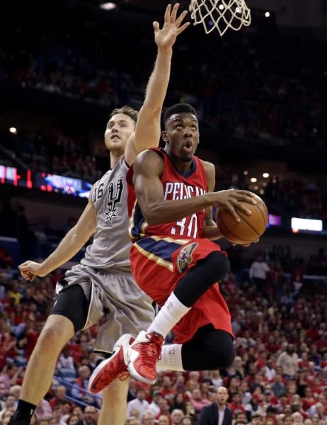 New Orleans, Brooklyn clinch last two playoff spots