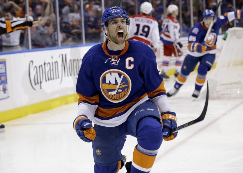 Tavares scores early in OT in Isles' 2-1 win over Caps