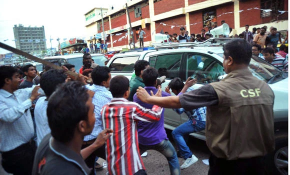 Bangladesh opposition furious over attack on Zia convoy