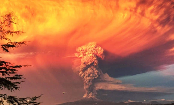 Flights canceled as ash cloud pours out from Chile volcano