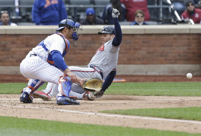 Mets match record with 11th straight win, beat Braves 6-3