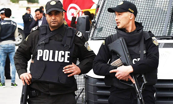 10 militants, 3 soldiers killed in Tunisia clashes