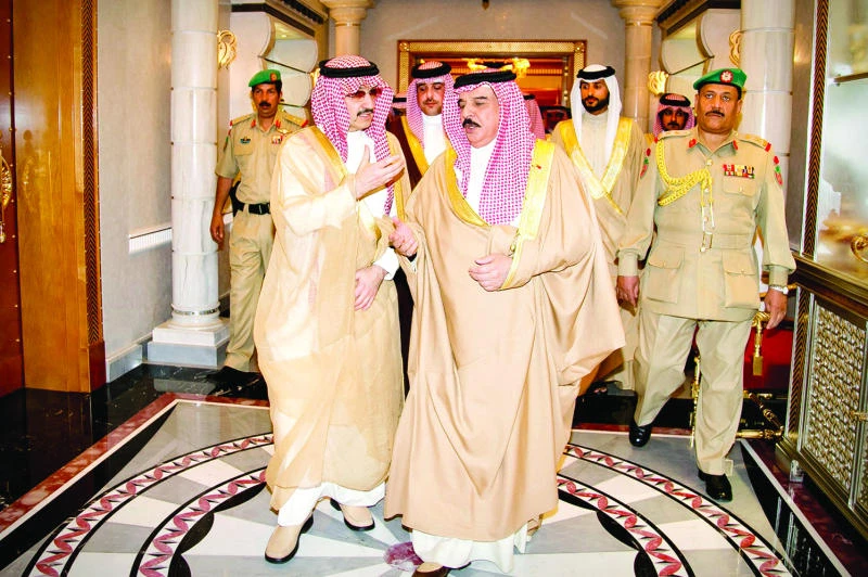 Bahrain king, Alwaleed discuss regional and economic issues