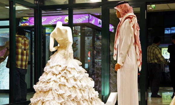 2m unmarried men, women; costly weddings key factor
