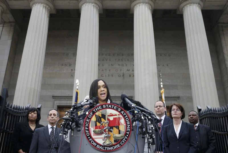 Six Baltimore police officers face murder, other charges in Freddie Gray’s death
