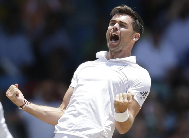 England 39-5 in 2nd innings, lead by 107 after crazy 2nd day