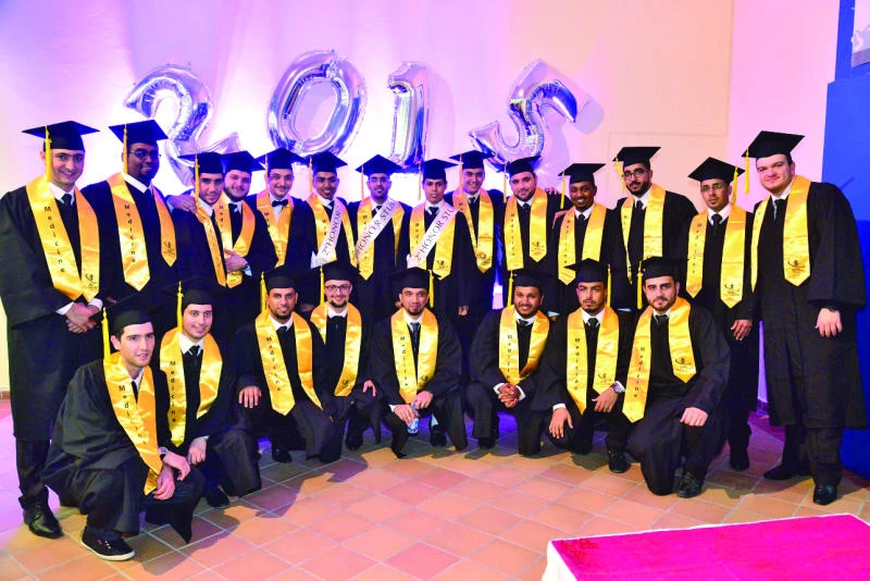 352 students graduate in Jeddah