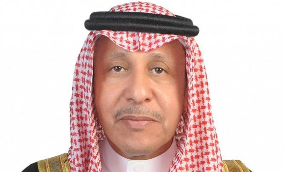 Royal protocol head loses job for slapping lensman