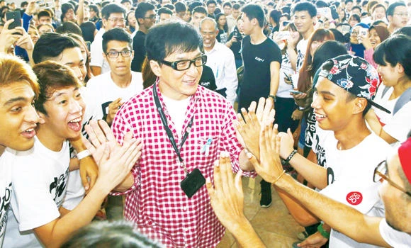 Chan warns youth of drugs