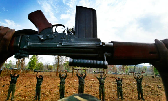 Maoists kill Indian villager, release 250
